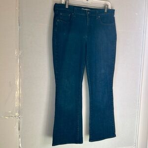 Levi 515 Embellished  Pockets Mid Rise Bootcut Western Cowgirl Jeans. Size 10M